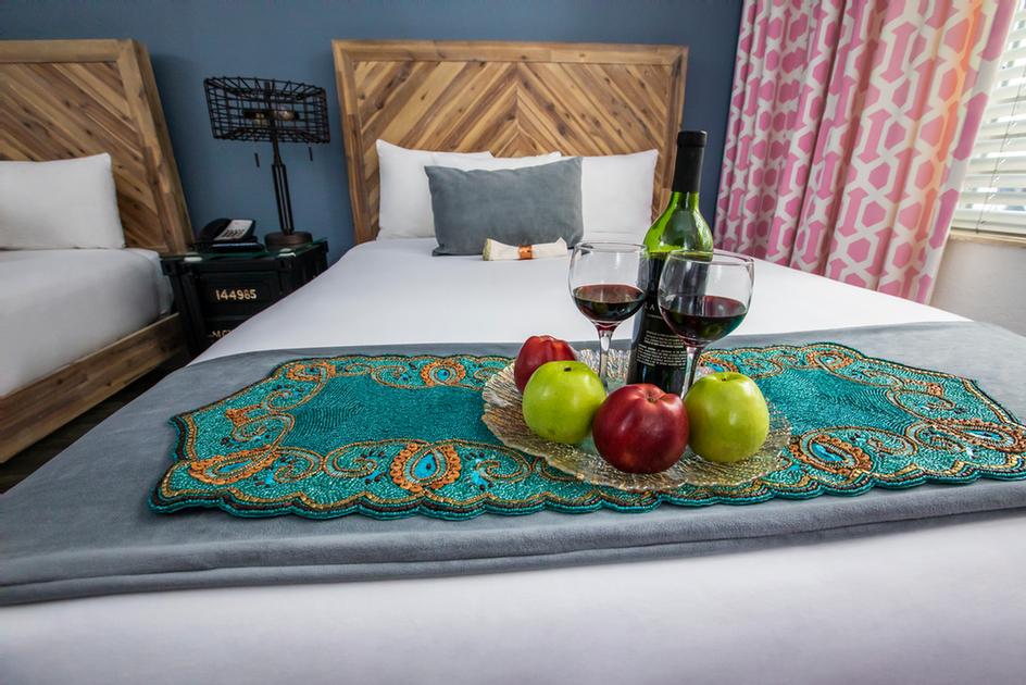 Whitelaw Hotel & Lounge - 