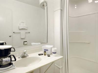 Knights Inn - 