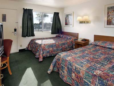 Knights Inn - 