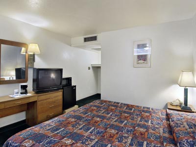Knights Inn - 