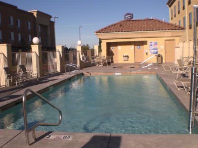 Holiday Inn Express Merced - Outdoor Pool