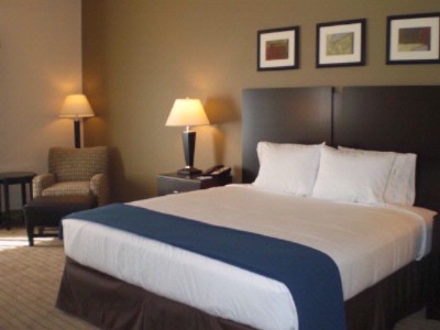 Holiday Inn Express Merced - King Room