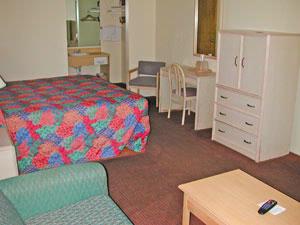Village Inn - King Size Rooms