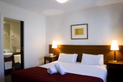 Metro Apartments on Bank Place Melbourne - One Bedroom Apartment