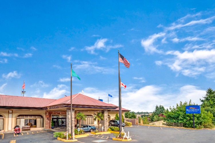Comfort Inn & Suites Bremerton - 