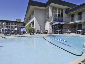 Howard Johnson Express Inn - 