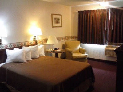 Howard Johnson Express Inn - 