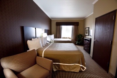 Best Western Olathe Hotel & Suites - Bring The Family...we Have Plenty Of Room!