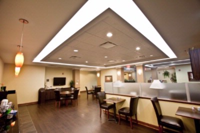Best Western Olathe Hotel & Suites - Cozy Breakfast Area