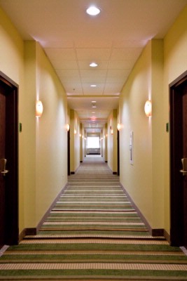Best Western Olathe Hotel & Suites - Bright Hallways