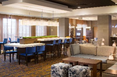 Marriott Courtyard Downtown Providence - Cool And Hip Lounge With Lots Of Windows
