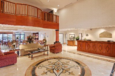 Wingate by Wyndham Buckhead - Lobby