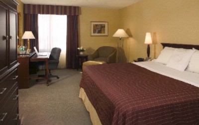Sheraton Long Island - Guest Room