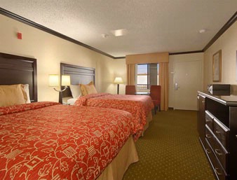 Ramada Canoga Park / Warner Cente - Newly Renovated Rooms