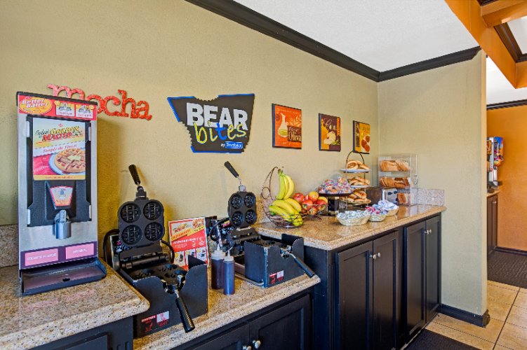 Travelodge Lax South - Breakfast Room