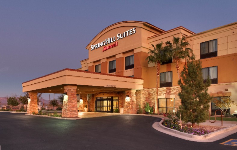 Springhill Suites by Marriott Thatcher / Safford - Night Entrance