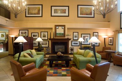 Phoenix Inn Suites - Lobby