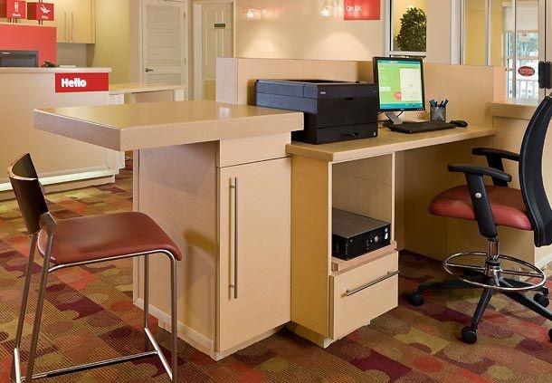 Towneplace Suites by Marriott Bedford Texas - Front Desk