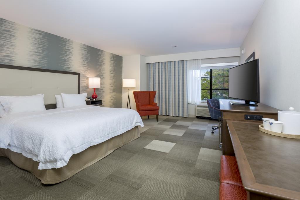 Hampton Inn - Guests Will Find Exceptional Amenities Furing Their Stay At Our Goleta Hotel