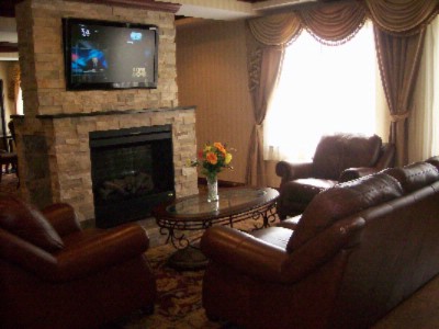 Holiday Inn Express - 
