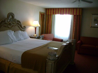 Holiday Inn Express - 