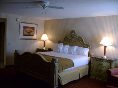 Holiday Inn Express - 