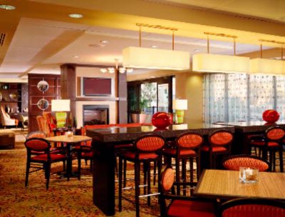 Residence Inn by Marriott Burbank Downtown - Dining Area