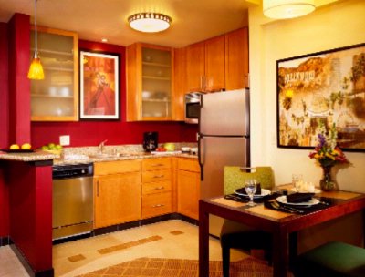 Residence Inn by Marriott Burbank Downtown - Kitchen
