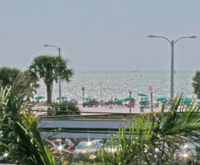 Camelot Resort - Enjoy The View From Your Private Rooftop Sunning Deck