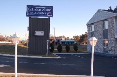 Garden State Inn & Suites - 
