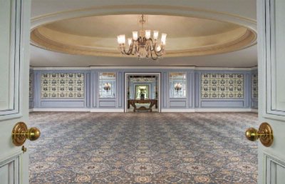 The Pierre - Salon
