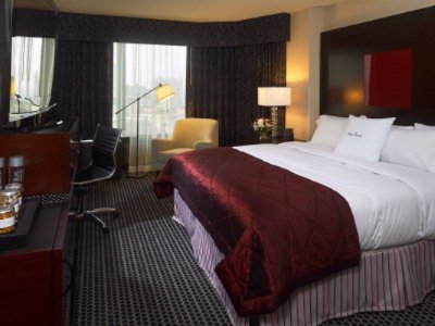 Doubletree Chicago Magnificent Mile - 