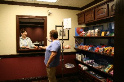 Hampton Inn & Suites - Indoor Cedared Pool