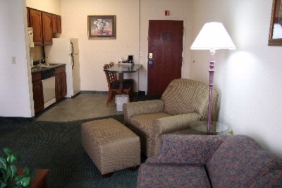 Hampton Inn & Suites - 24 Hour Suite Shop