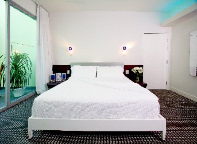 Clinton Hotel - 
