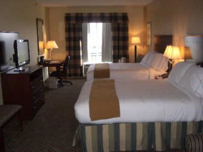 Holiday Inn Express & Suites - Standard Room