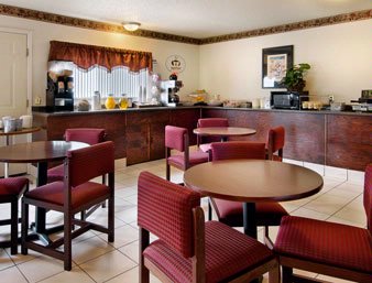 Super 8 Motel - Breakfast Room