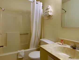 Super 8 Motel - Bath Room