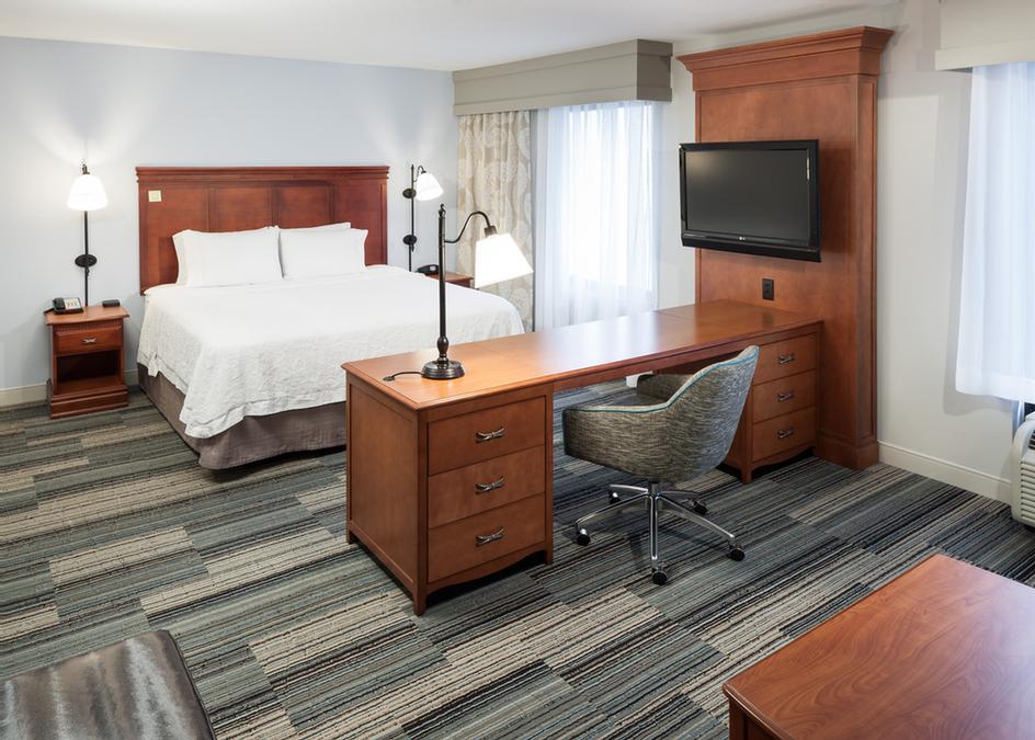 Hampton Inn & Suites Cedar Rapids North - Whirlpool