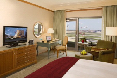 Renaissance Concourse Hotel - Your Guest Room With A View! T
