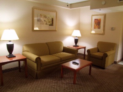 Ramada Plaza Dayton - Suite Living Room