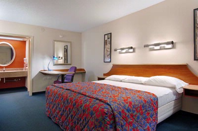 Red Roof Inn #658 - 