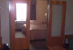 Lakeview Inns & Suites - 