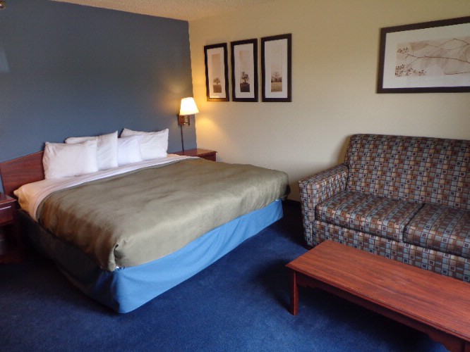 Americinn Lodge & Suites - 