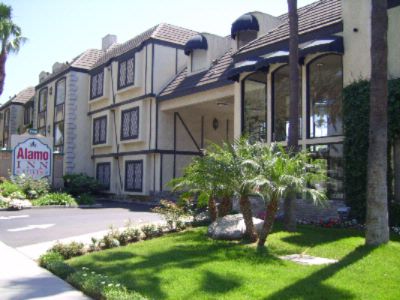 Alamo Inn & Suites - 