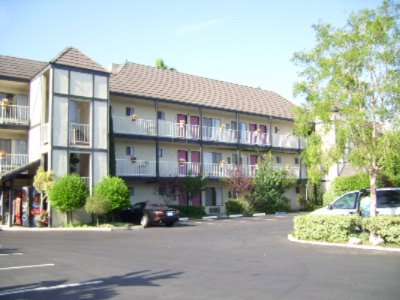 Alamo Inn & Suites - 