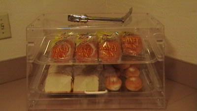 Super 8 Speedway - How About Some Honeybunstoast Or Bagels