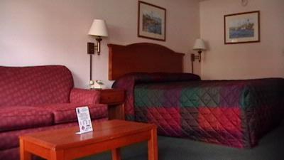 Super 8 Speedway - Single King Rooms Smoking Or Non Smoking