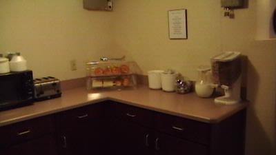 Super 8 Speedway - Breakfast Area