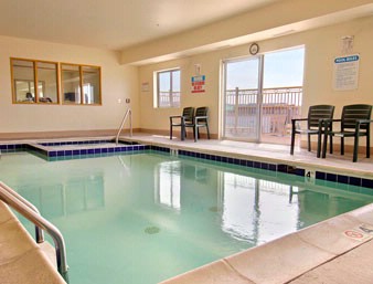 Days Inn & Suites - 